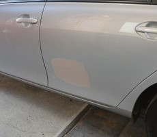 トヨタ・カローラの鈑金修理事例のサムネイル